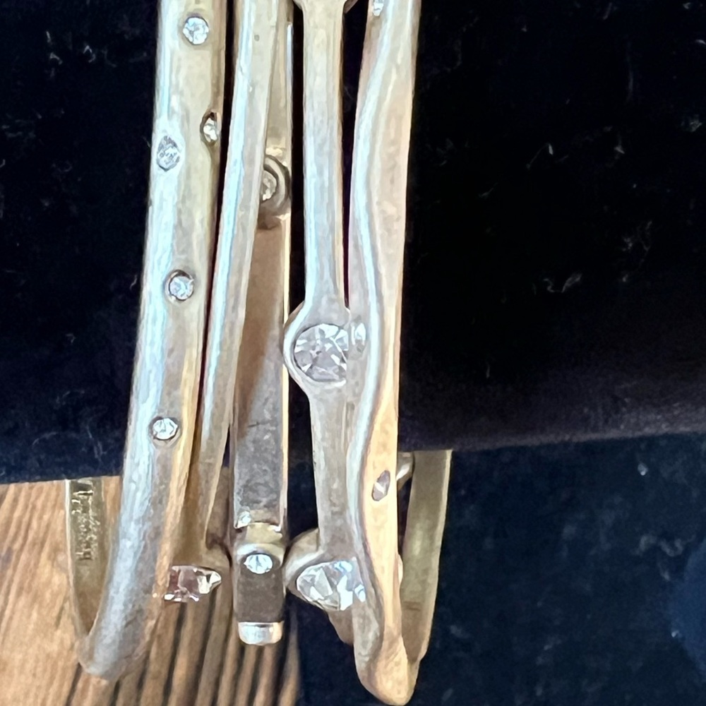 🌸Bangle Bracelet🌸 - Picture 9 of 10